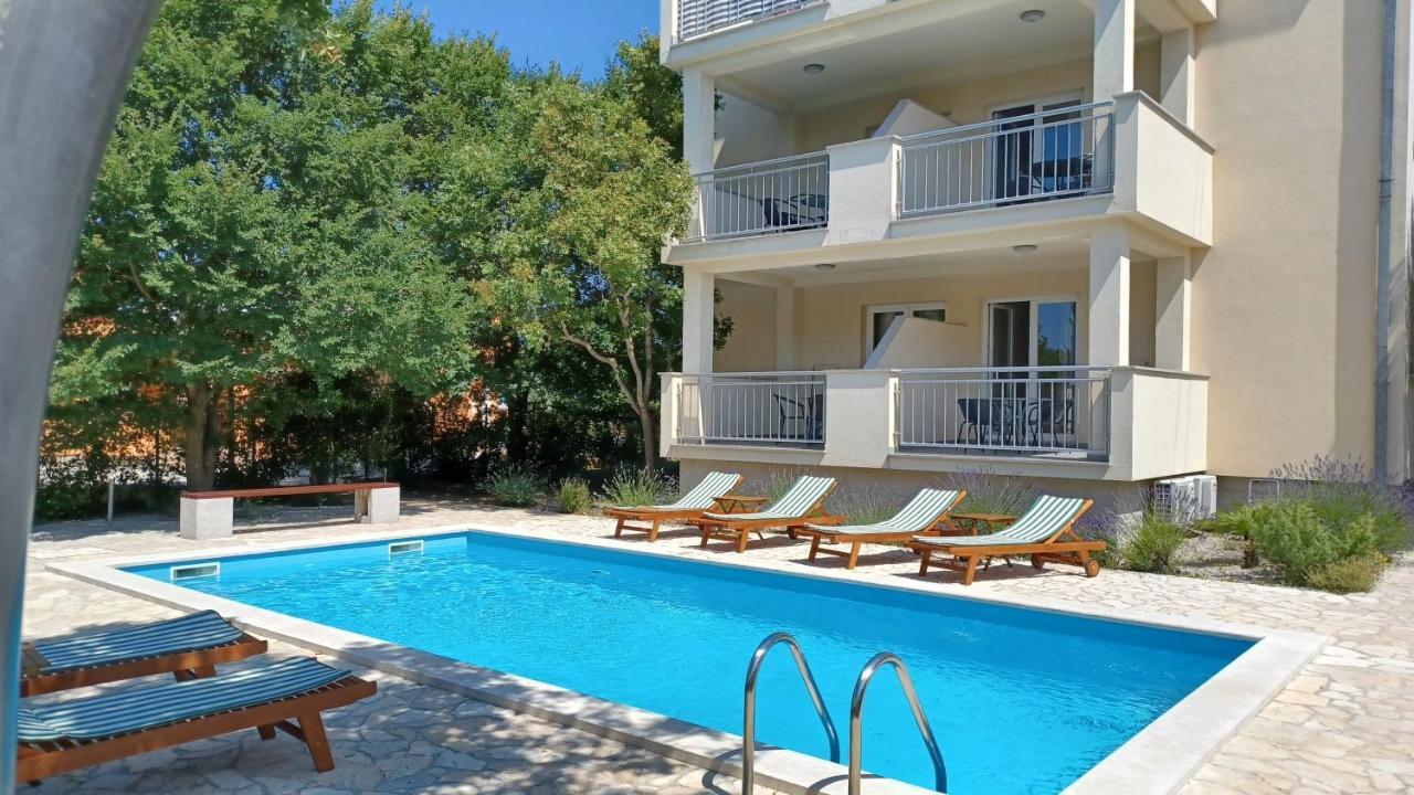 Apartmani Ivica Krk Town Exterior photo