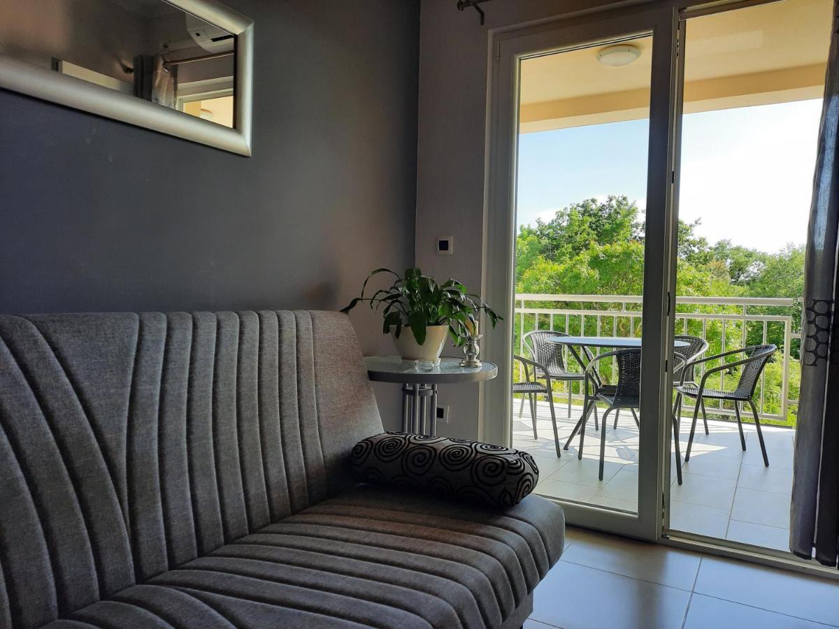 Apartmani Ivica Krk Town Exterior photo