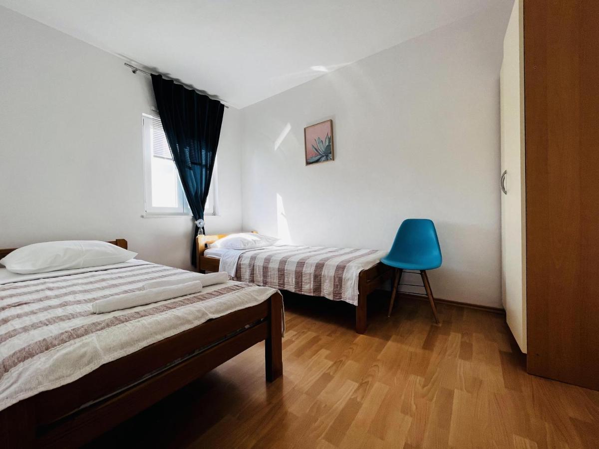 Apartmani Ivica Krk Town Exterior photo